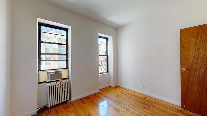 Rented by Bond New York | media 19