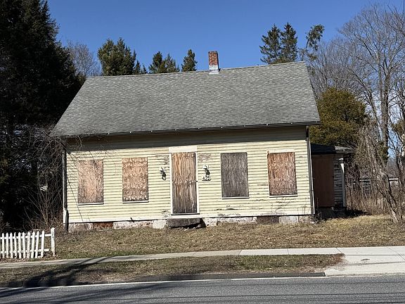 2nd image of 422 North Brooksvale Road