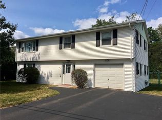 40 Lions Dr, West Warwick, RI 02893