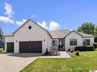 9360 Whispering Wind Rd, Lincoln, NE 68512