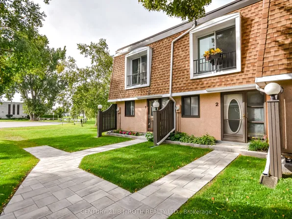 2 Paradise Blvd #2, Ramara, ON L0K 1B0