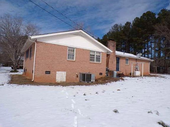 3rd image of 104 Downey Hawthorne Pl