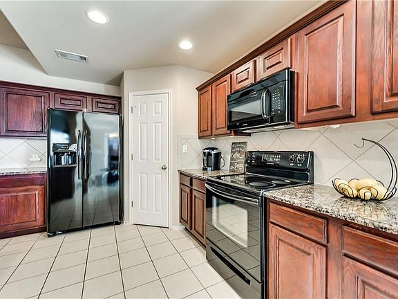 3rd image of 1432 Teal Ln