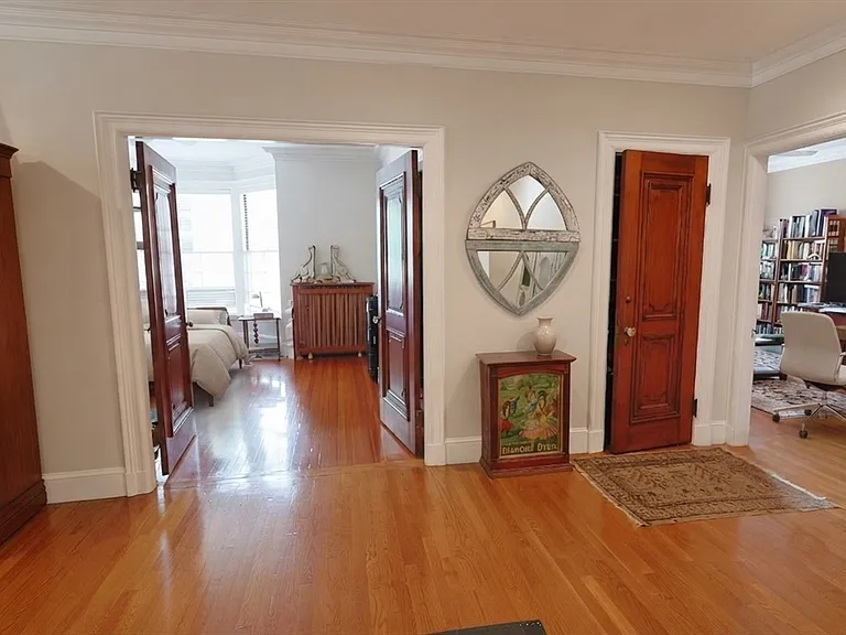 1514 Beacon St #36 — Photo 8