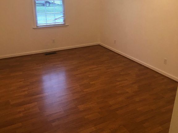 3rd image of 230 S 20th St