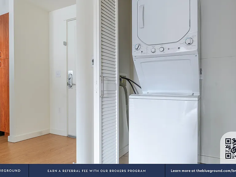 Washer/Dryer in Apartment