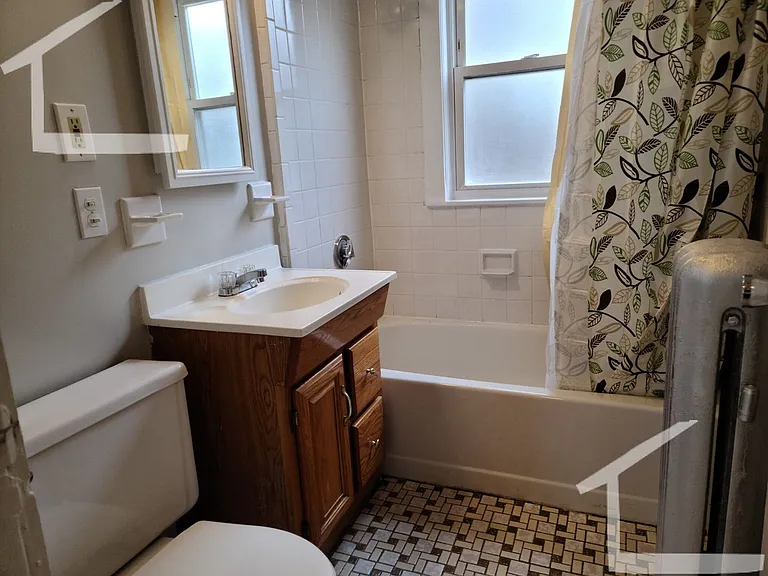 8 Woodside Ave #1 — Photo 6
