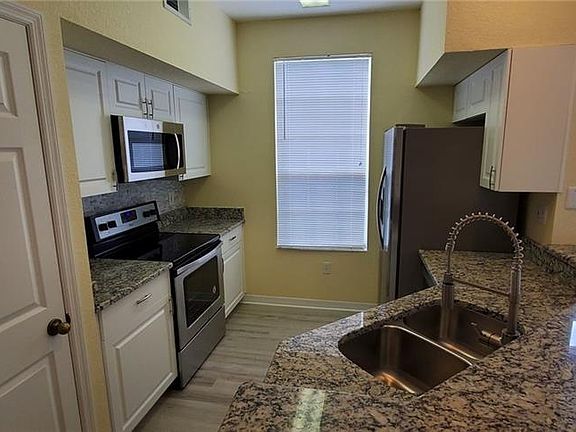 4th image of 10518 Windsor Lake Ct #10518