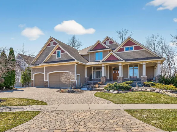 9951 Vagabond Ct N, Maple Grove, MN 55311