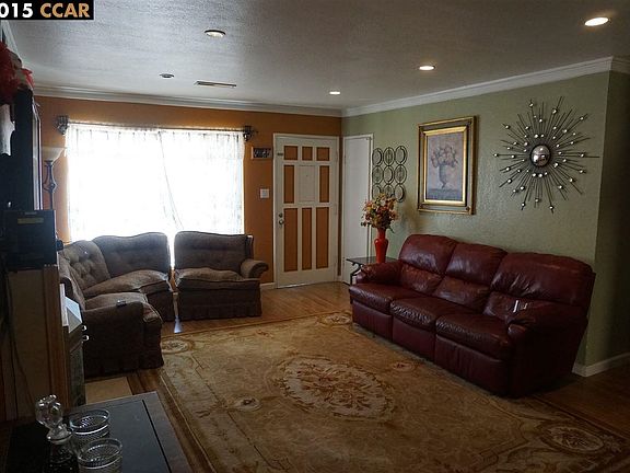 4th image of 1042 Major Ave