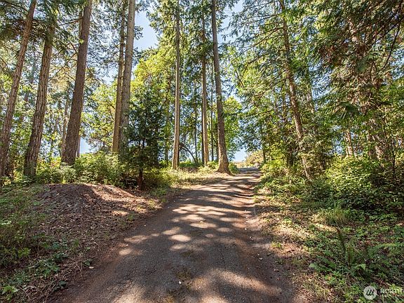 5th image of 2129 W Sequim Bay