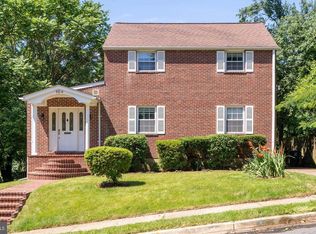 104 S Columbus St, Arlington, VA 22204