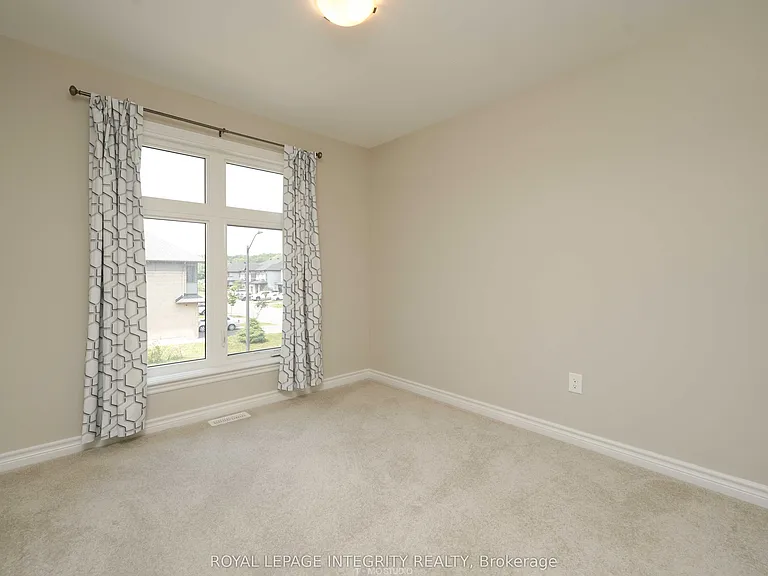 446 Markdale Ter — Photo 34