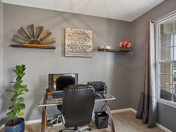 3rd image of 882 N Carly Cir