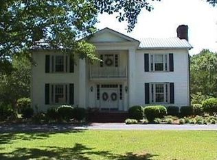 110 College Dr, Hodges, SC 29653