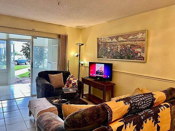 2nd image of 3900 Southpointe Dr Unit 1L1