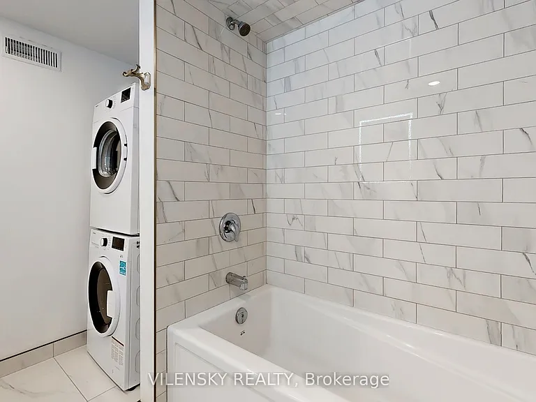 195 Owen St #E — Photo 15