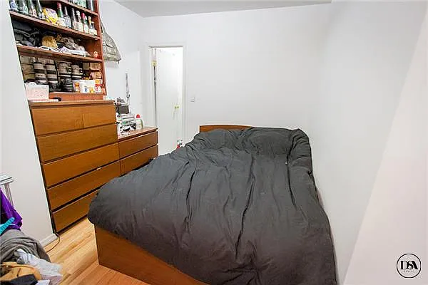 Rented by DSA Realty | media 33