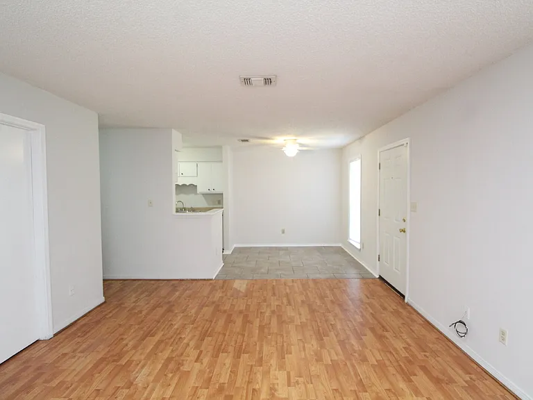 50 Fulton Ave #D16 — Photo 5