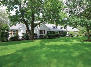 126 Morris Ln S, Scarsdale, NY 10583