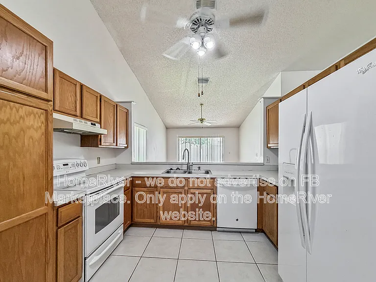 726 Birgham Pl — Photo 8