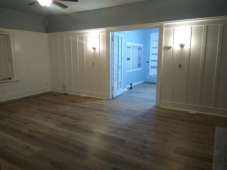 1011 E Clinton Ave — Photo 3