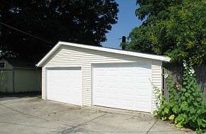 4th image of 131 Connersville Ave
