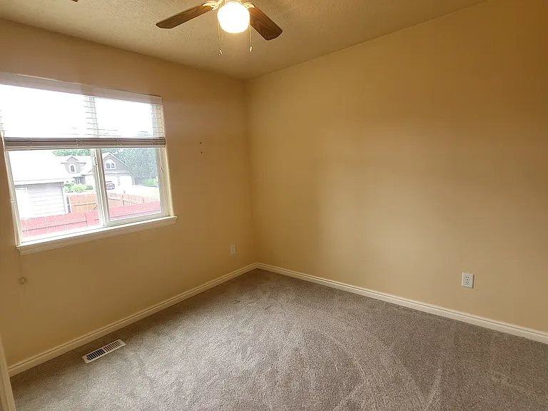 987 Concord St — Photo 11