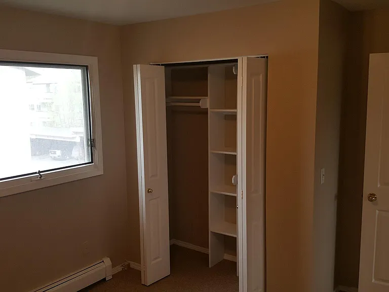 9821 Grange Dr #4 — Photo 7