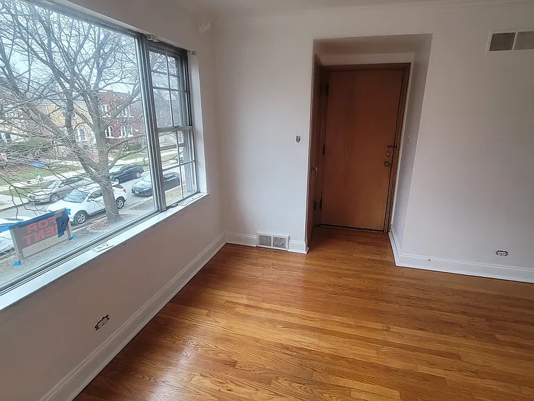 5113 N Mango Ave #2 — Photo 5