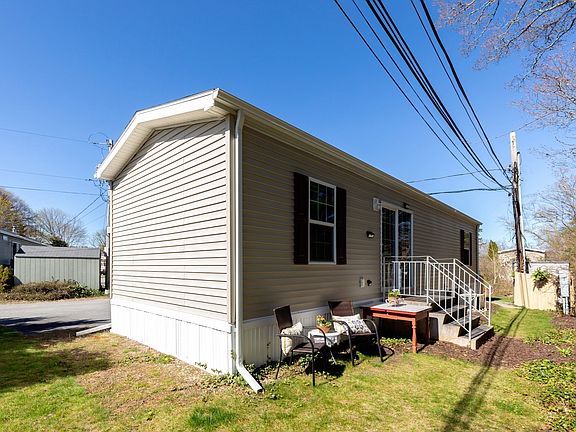 2nd image of 8 Swifts Beach Rd Unit 33