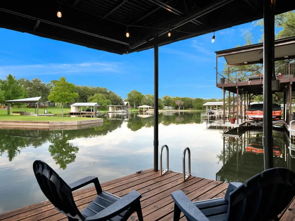 536 Crestwood Dr, Kingsland, TX 78639