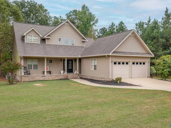 121 Hiawatha Pl, Rainbow City, AL 35906