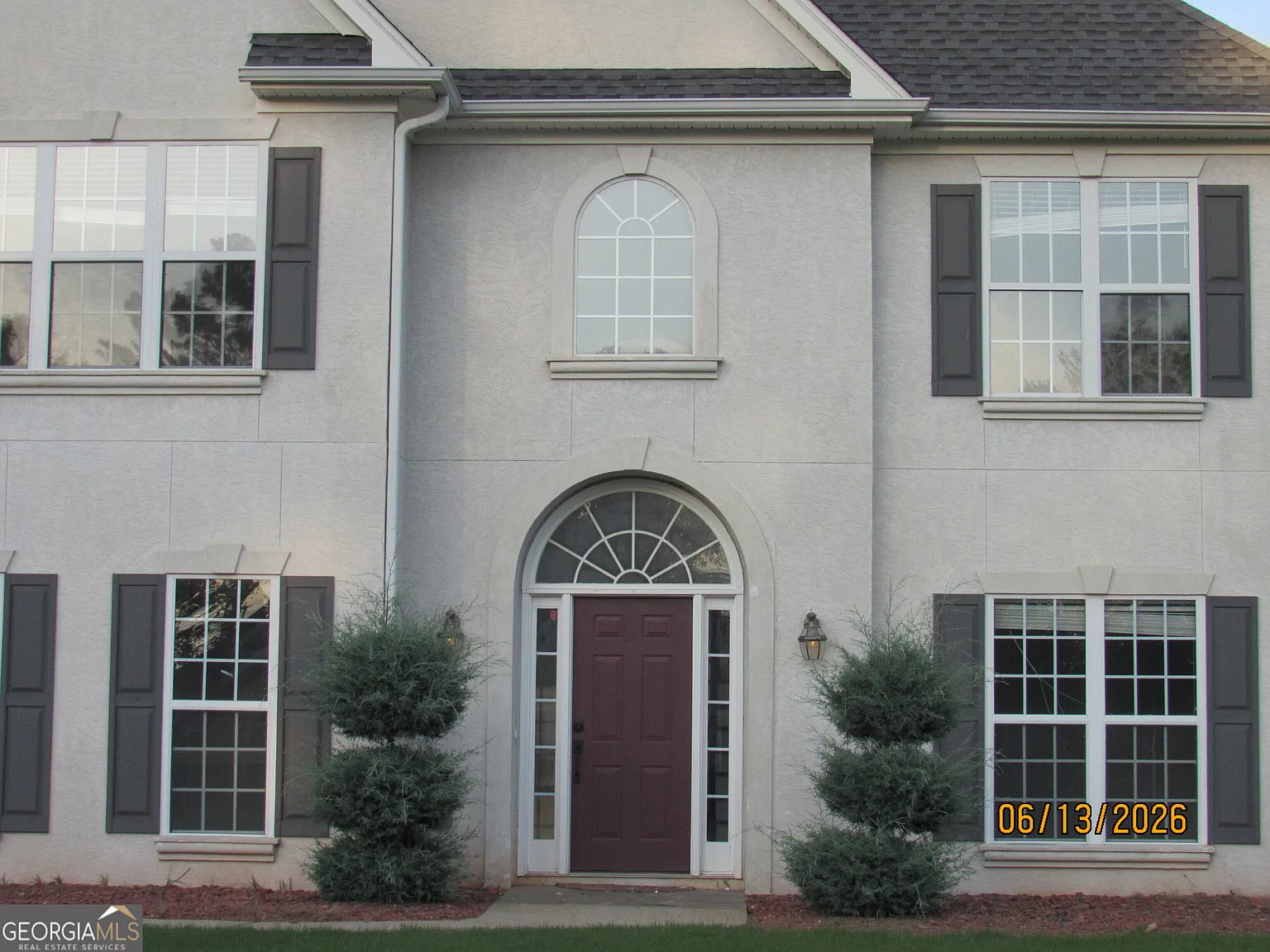 4 bed, 2.5 bath, 2587 sqft, $3,650 — Photo 3
