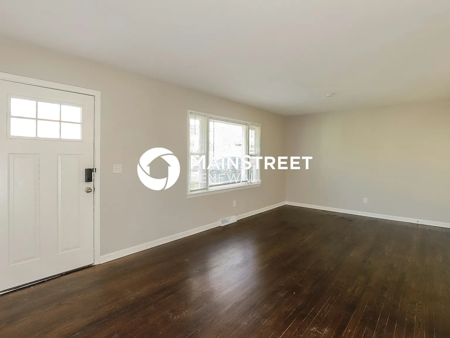 4135 N Spruce Ave — Photo 3