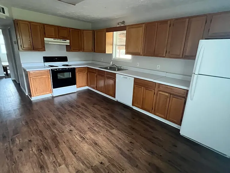 1560 County Rd #50 — Photo 3