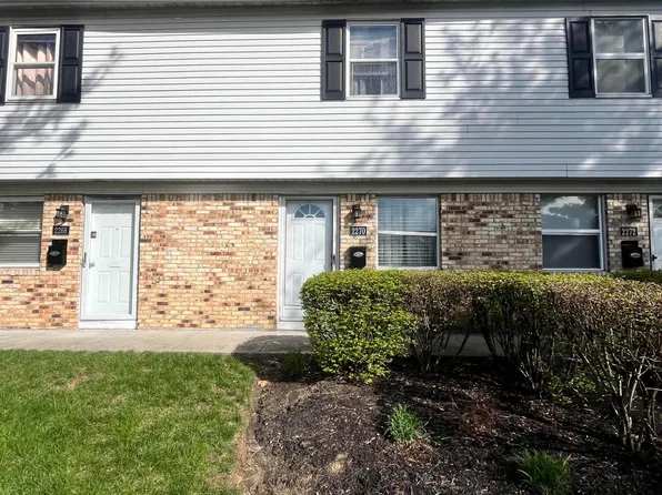 2270 Laurelwood Dr, Columbus, OH 43229