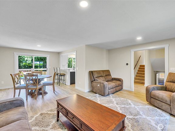 5th image of 12721 NE 79th Court