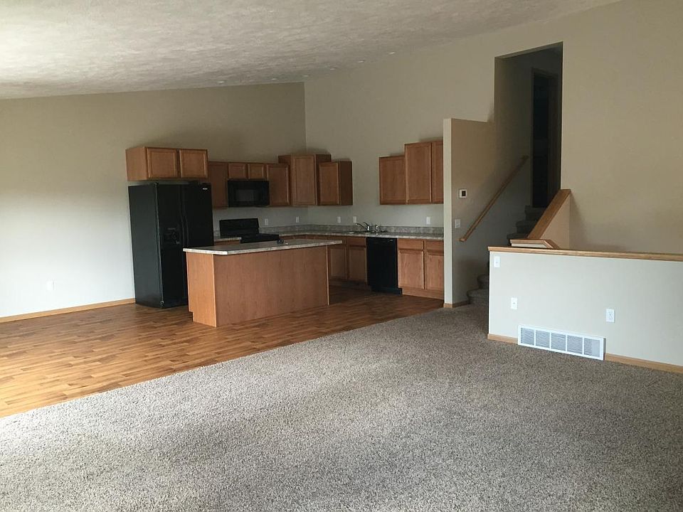2nd image of 722 Remington Cir