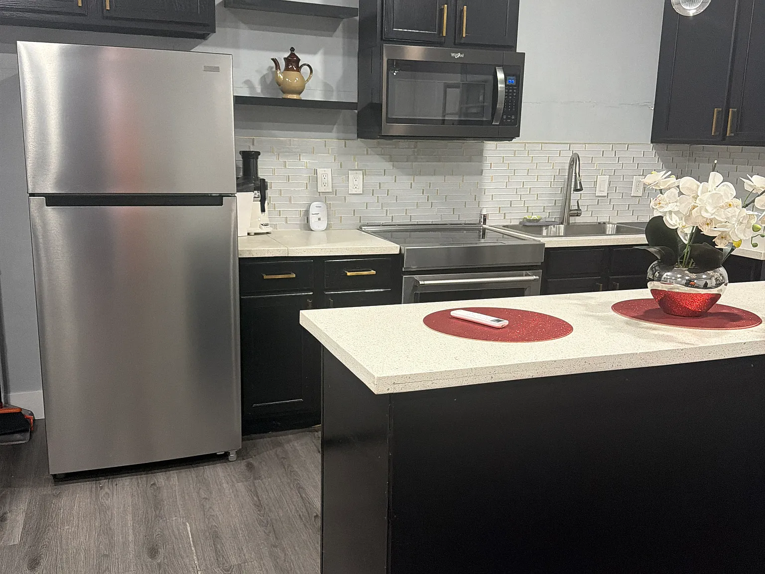 2 bed, 1.5 bath, $1,600 — Photo 3