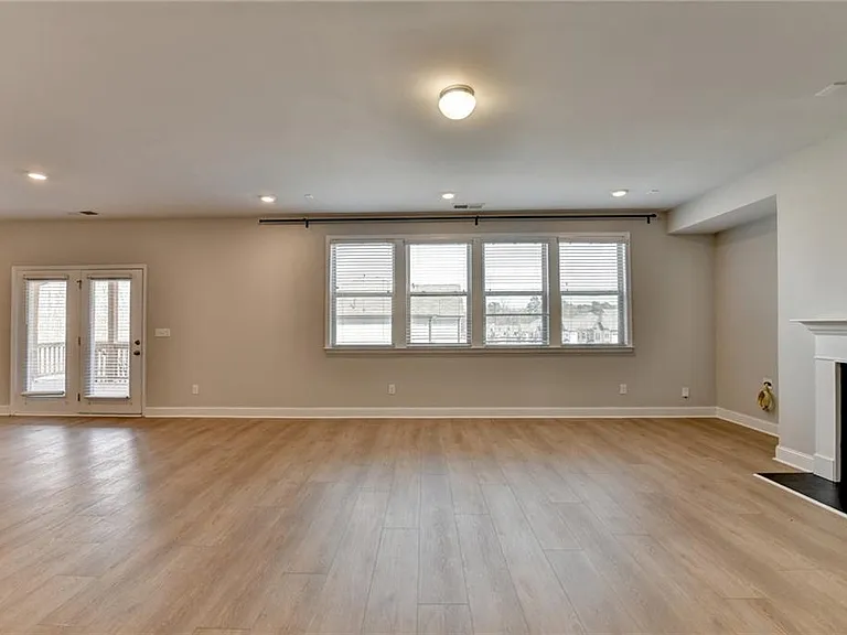 7410 Ansley View Ln — Photo 24