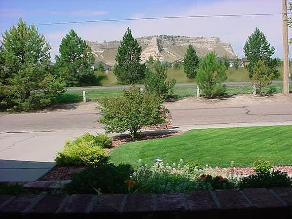 View of Scottsbluff Monument