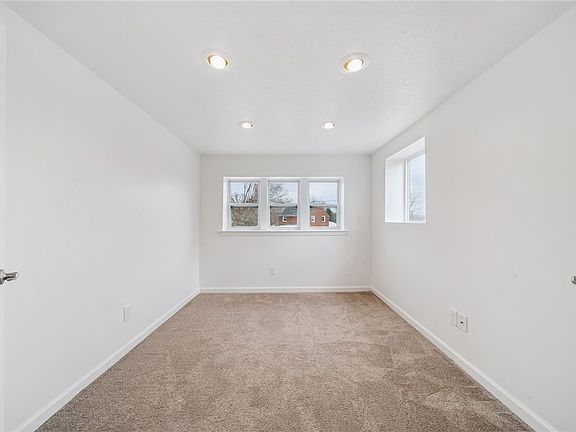 5th image of 617 Elm Dr