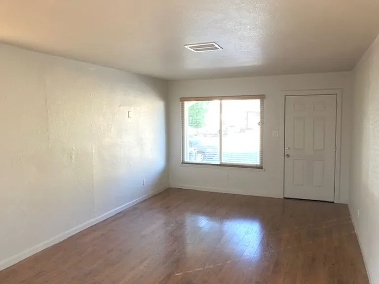 10087 Nebula Way — Photo 2