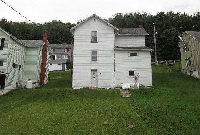 2nd image of 620 Lang Ave