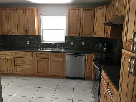 5th image of 1514 NE 24th St
