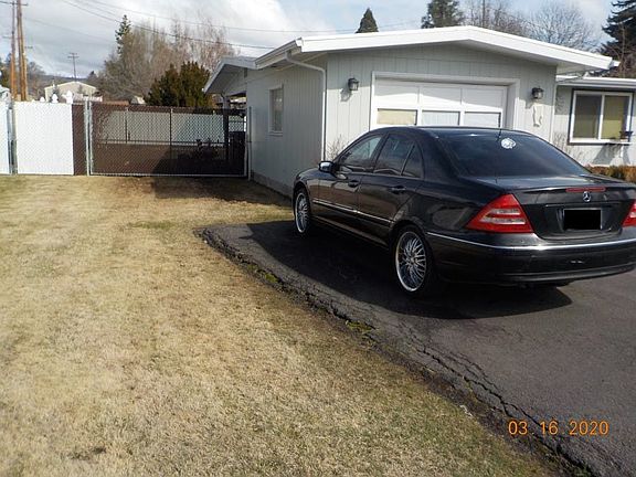 3rd image of 1417 Siskiyou St
