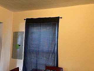 4th image of 1055 43rd St