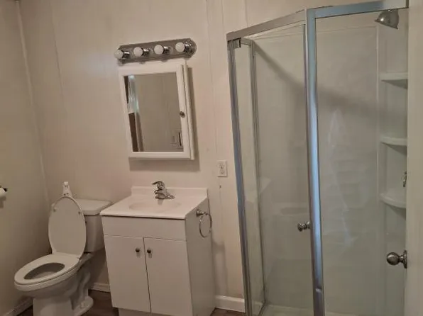 210 Conger Ave APT C, Carmi, IL 62821