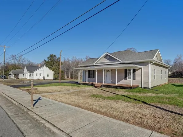 1015 N Scales St, Reidsville, NC 27320